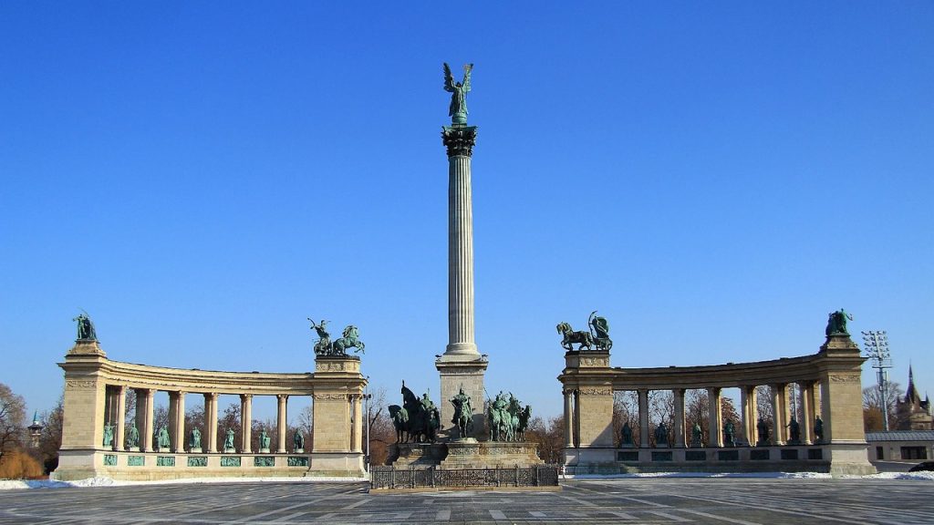 trg heroja u budimpešti